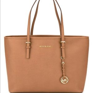Michael Kors jetset tote